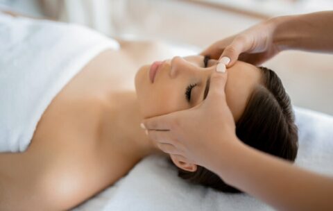 Косметический массаж лица и тела