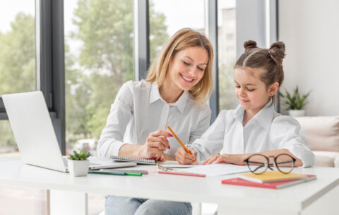 Педагог-дефектолог