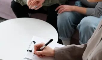 Психолог-консультант с дополнительной специализацией в области психосоматики и телесной психотерапии